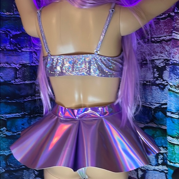 New Holographic RAVE Clasp Skirt - Picture 5 of 16